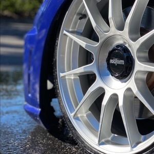 Meet your Posher, Dominic